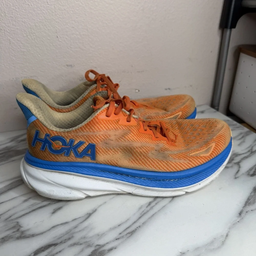 Hoka One One Clifton 9 Shoes Mens Size 9D Orange Running Sneakers Max Cushion